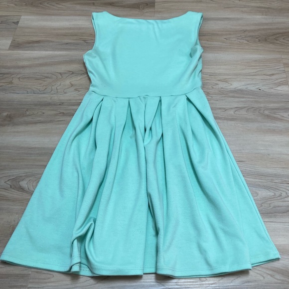 *HOST PICK* Monteau Babydoll Dress - Picture 5 of 6